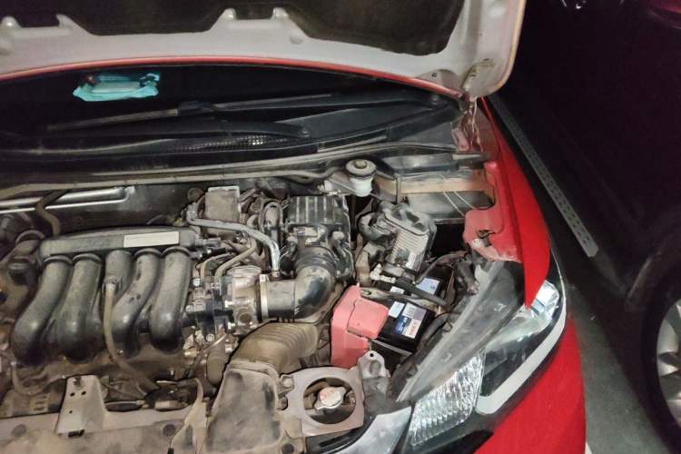 Used Honda Fit 2018 1.5L CVT Comfort Sunroof Version Engine Bay Left