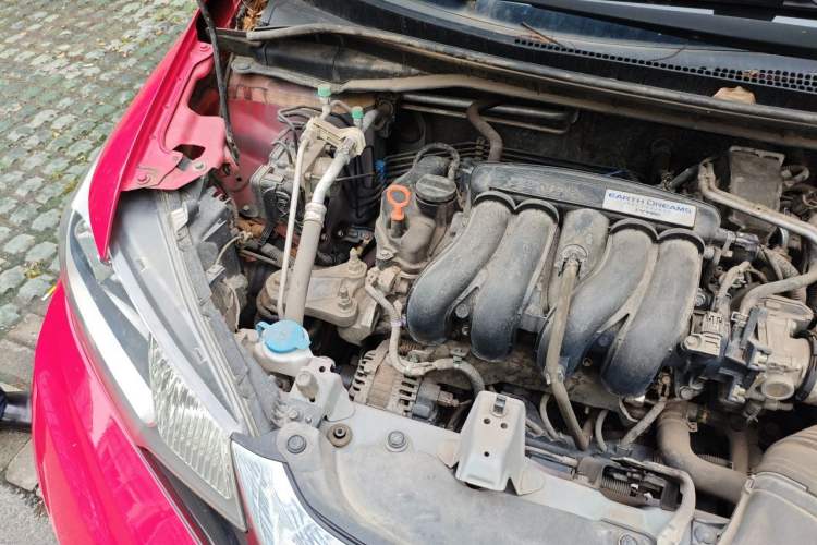 Used Honda Fit 2018 1.5L CVT Comfort Sunroof Version Engine Bay Right