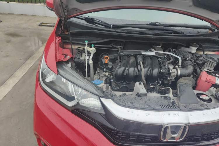 Used Honda Fit 2018 1.5L CVT Comfort Sunroof Version Engine Bay Right