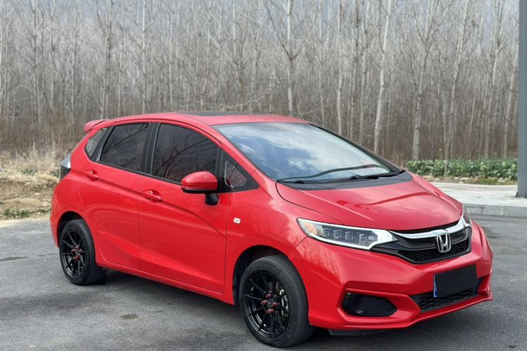 Used Honda Fit 2018 1.5L CVT Comfort Sunroof Version Exterior 2