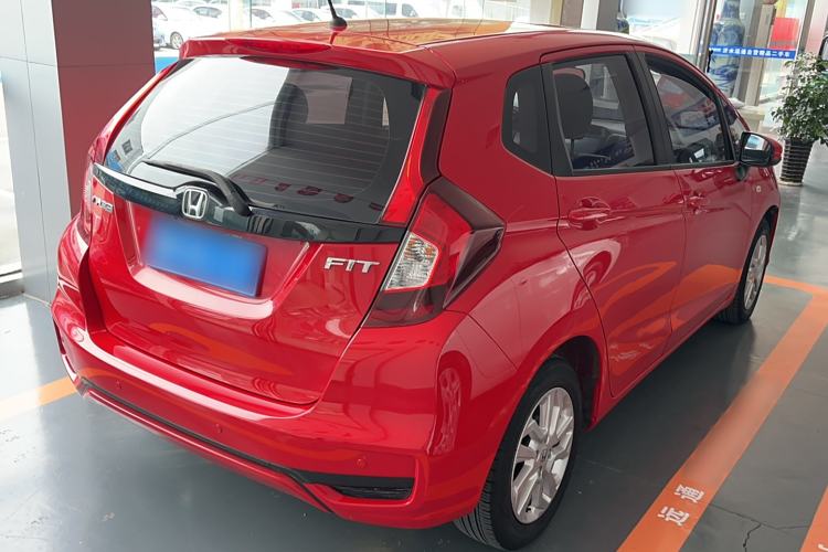 Used Honda Fit 2018 1.5L CVT Comfort Sunroof Version Exterior 3