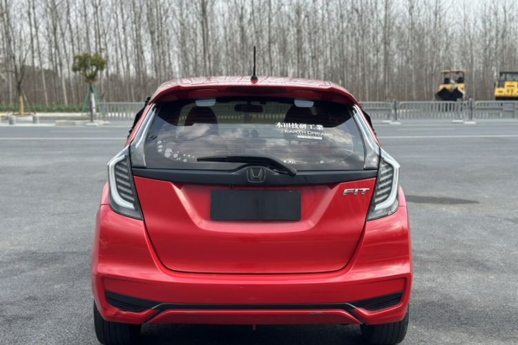 Used Honda Fit 2018 1.5L CVT Comfort Sunroof Version Exterior 4