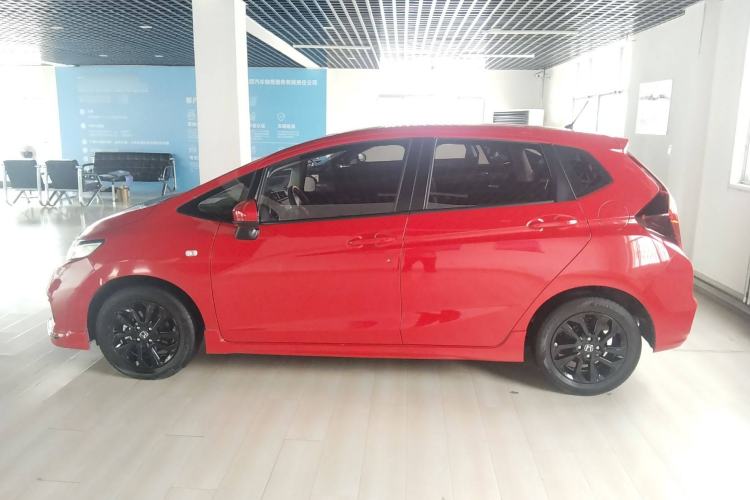 Used Honda Fit 2018 1.5L CVT Trendy Sports Edition Exterior 5