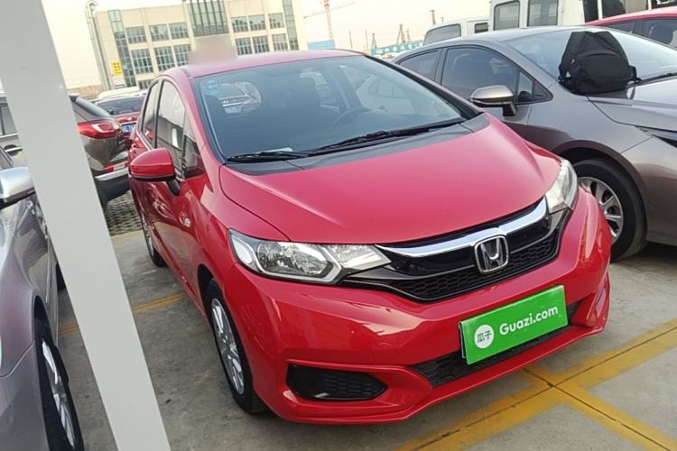 Used Honda Fit 2018 1.5L CVT Comfort Sunroof Version Front Right 45 Deg