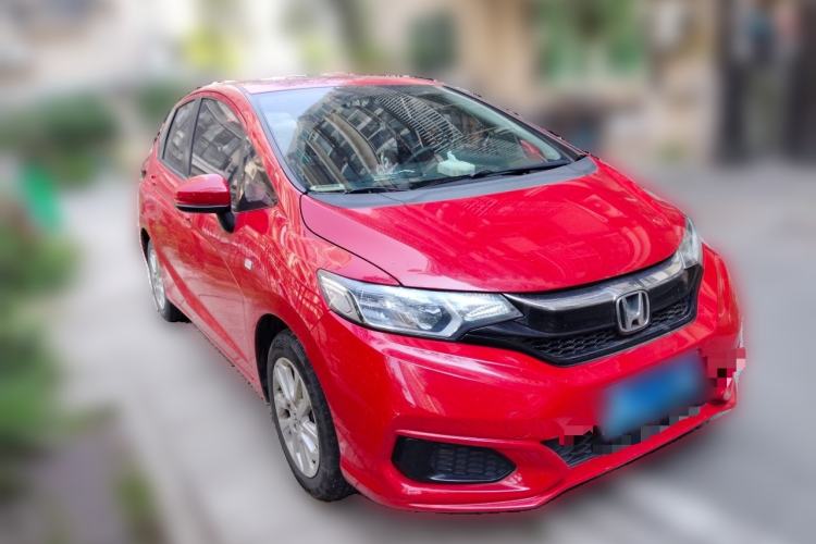Used Honda Fit 2018 1.5L CVT Comfort Sunroof Version Front Right 45 Deg