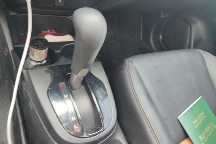 Used Honda Fit 2018 1.5L CVT Comfort Sunroof Version Gear Lever
