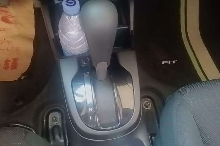 Used Honda Fit 2018 1.5L CVT Comfort Sunroof Version Gear Lever