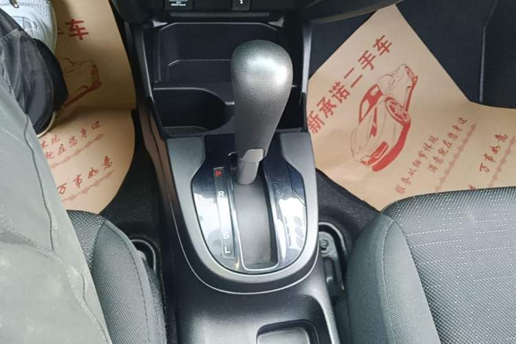 Used Honda Fit 2018 1.5L CVT Comfort Sunroof Version Gear Lever