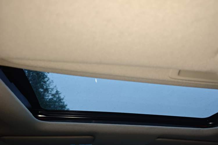 Used Honda Fit 2018 1.5L CVT Comfort Sunroof Version Headliner