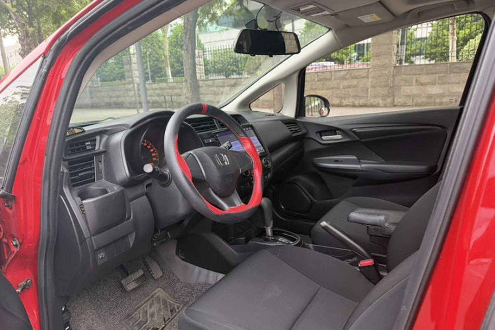 Used Honda Fit 2018 1.5L CVT Comfort Sunroof Version Interior 3
