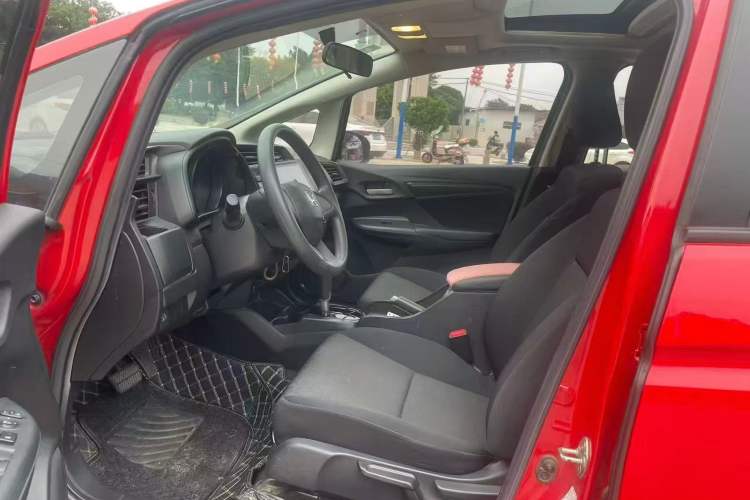 Used Honda Fit 2018 1.5L CVT Comfort Sunroof Version Left Front Seat