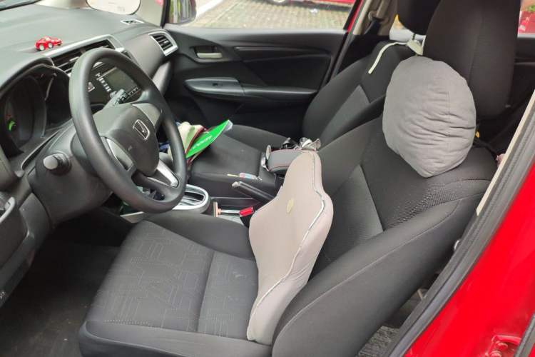 Used Honda Fit 2018 1.5L CVT Comfort Sunroof Version Left Front Seat