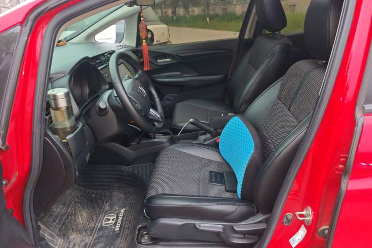Used Honda Fit 2018 1.5L CVT Comfort Sunroof Version Left Front Seat
