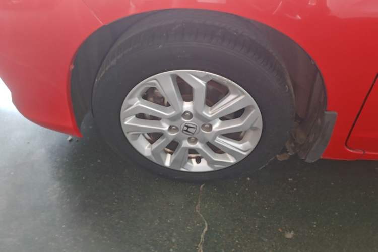 Used Honda Fit 2018 1.5L CVT Comfort Sunroof Version Left Front Wheel Hub