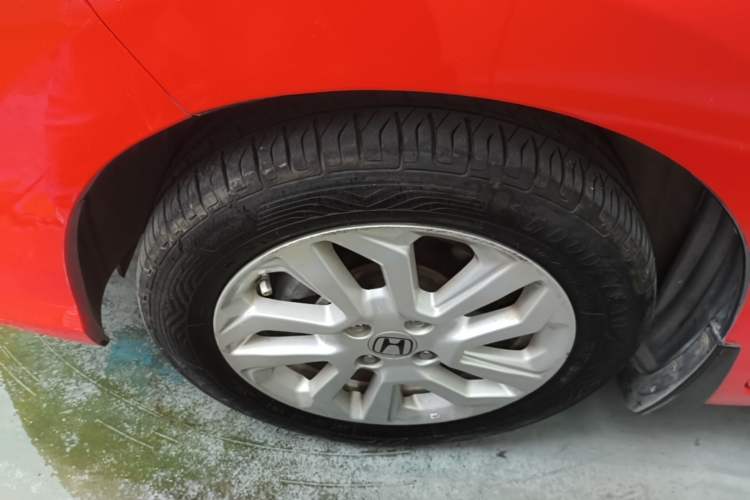 Used Honda Fit 2018 1.5L CVT Comfort Sunroof Version Left Front Wheel Hub