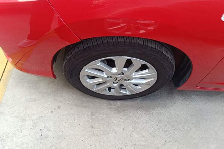 Used Honda Fit 2018 1.5L CVT Comfort Sunroof Version Left Front Wheel Hub