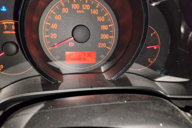 Used Honda Fit 2018 1.5L CVT Comfort Sunroof Version Odometer Close Up