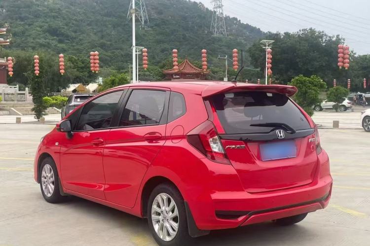 Used Honda Fit 2018 1.5L CVT Comfort Sunroof Version Rear Left 45 Deg