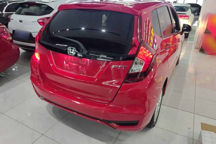 Used Honda Fit 2018 1.5L CVT Comfort Sunroof Version Rear Right 45 Deg