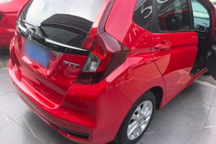 Used Honda Fit 2018 1.5L CVT Comfort Sunroof Version Rear Right 45 Deg