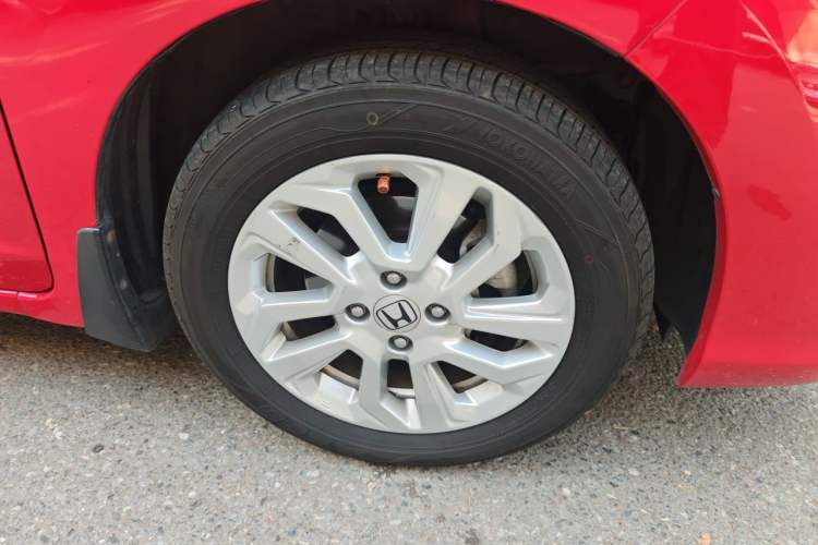 Used Honda Fit 2018 1.5L CVT Comfort Sunroof Version Right Front Wheel Hub