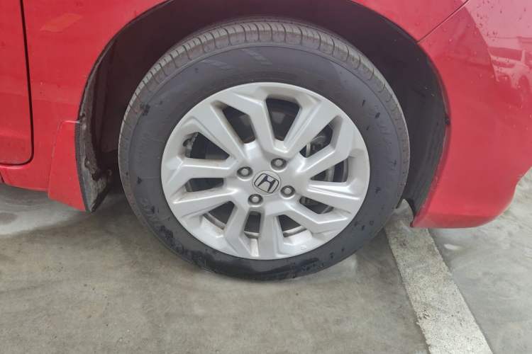 Used Honda Fit 2018 1.5L CVT Comfort Sunroof Version Right Front Wheel Hub
