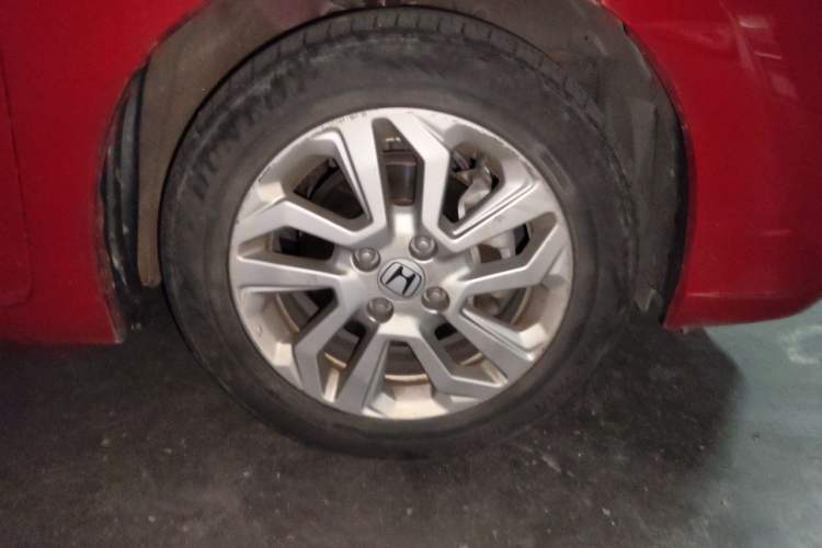 Used Honda Fit 2018 1.5L CVT Comfort Sunroof Version Right Front Wheel Hub