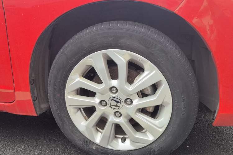 Used Honda Fit 2018 1.5L CVT Comfort Sunroof Version Right Rear Wheel Hub