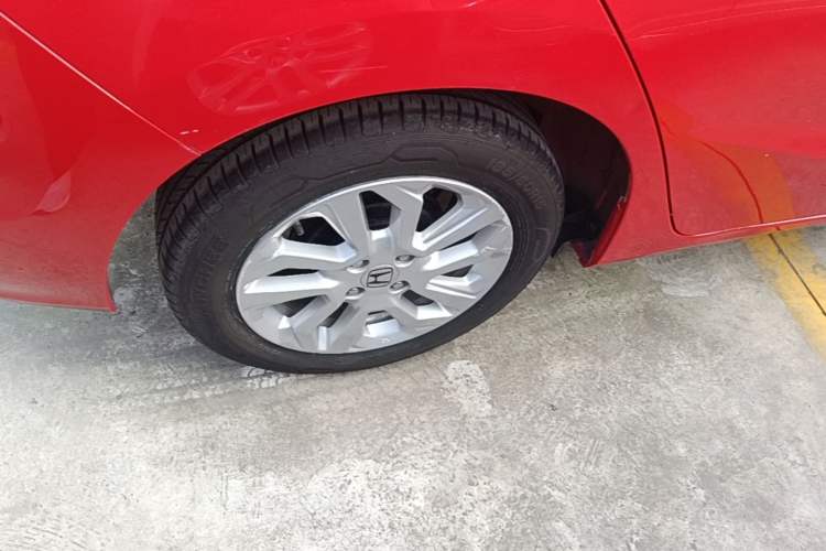 Used Honda Fit 2018 1.5L CVT Comfort Sunroof Version Right Rear Wheel Hub