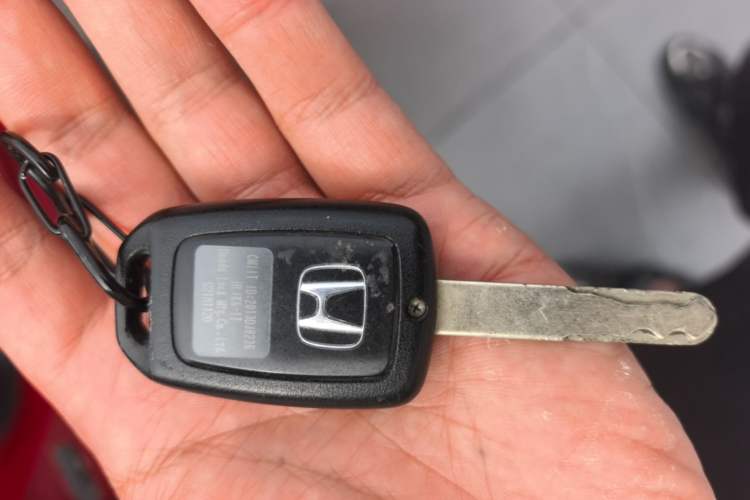 Used Honda Fit 2018 1.5L CVT Comfort Sunroof Version Vehicle Key