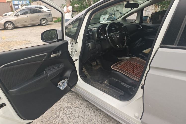 Used Honda Fit 2018 1.5L CVT Trendy Run+ Edition Driver Seat