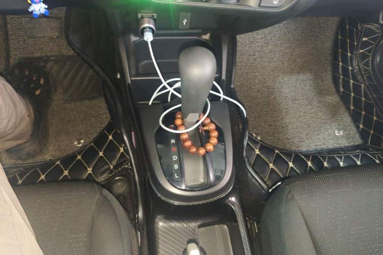 Used Honda Fit 2018 1.5L CVT Comfort Sunroof Version Gear Lever
