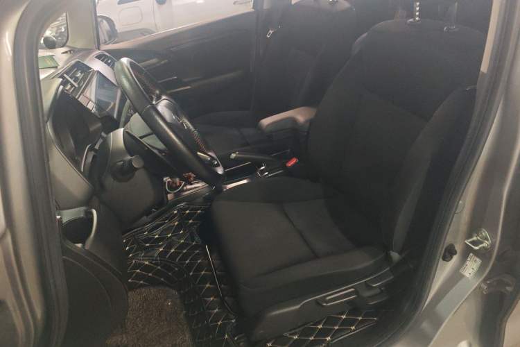 Used Honda Fit 2018 1.5L CVT Comfort Sunroof Version Left Front Seat