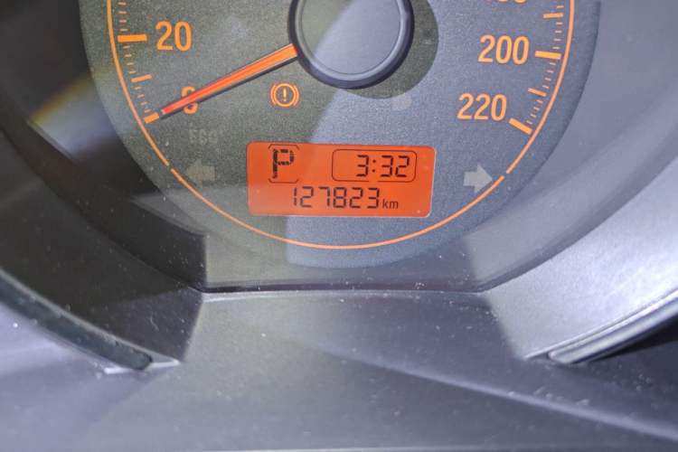 Used Honda Fit 2018 1.5L CVT Comfort Sunroof Version Odometer Close Up