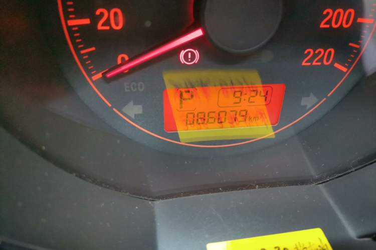 Used Honda Fit 2018 1.5L CVT Comfort Sunroof Version Odometer Close Up