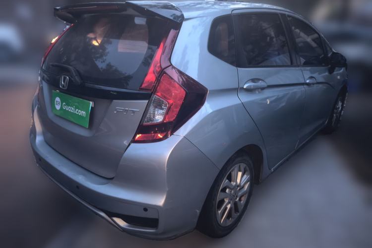 Used Honda Fit 2018 1.5L CVT Comfort Sunroof Version Rear Right 45 Deg