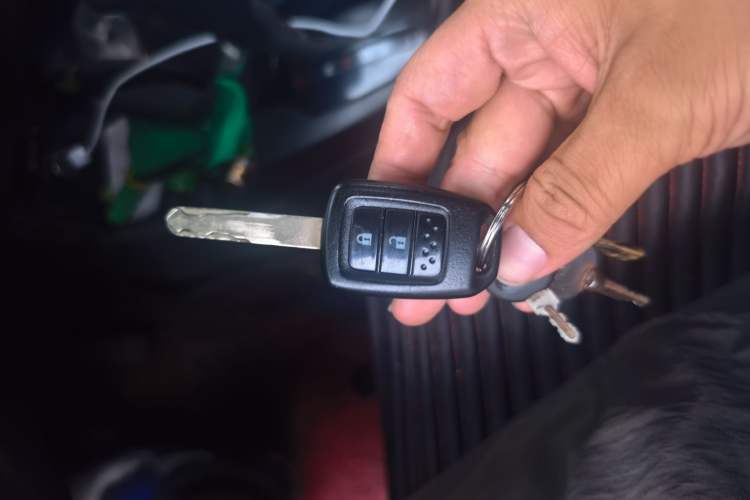 Used Honda Fit 2018 1.5L CVT Comfort Sunroof Version Vehicle Key