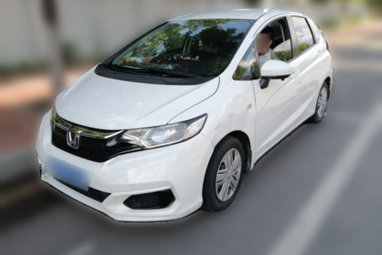 Honda Fit 2018 1.5L CVT Comfort Version с пробегом Guazi used car, China used car export, Used car for sale, Used cars, Cheapest cars for sale