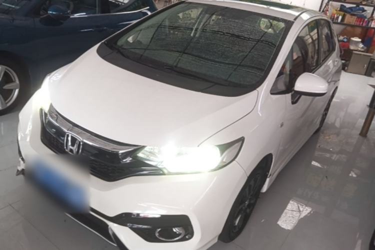 Used Honda Fit 2018 1.5L CVT Comfort Sunroof Version Guazi used car, China used car export, Used car for sale, Used cars, Cheapest cars for sale