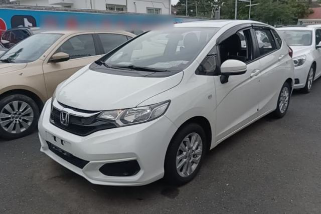 Used Honda Fit 2018 1.5L CVT Comfort Sunroof Version