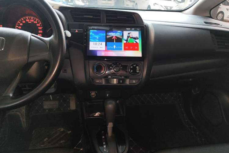 Used Honda Fit 2018 1.5L CVT Comfort Version Audio And AC Panel