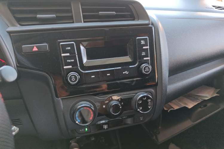 Used Honda Fit 2018 1.5L CVT Comfort Version Audio And AC Panel