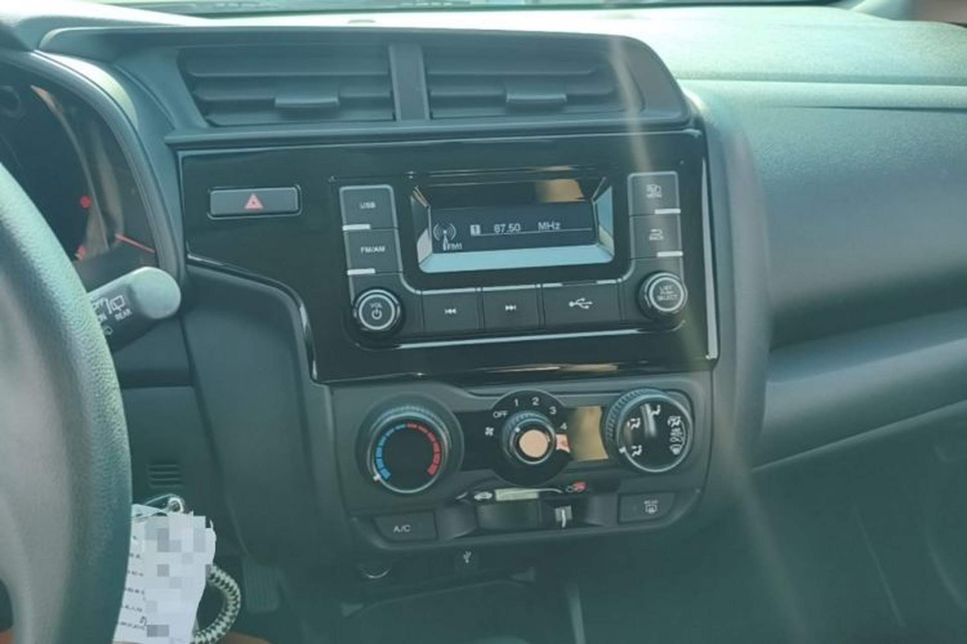 Used Honda Fit 2018 1.5L CVT Comfort Version Audio And AC Panel