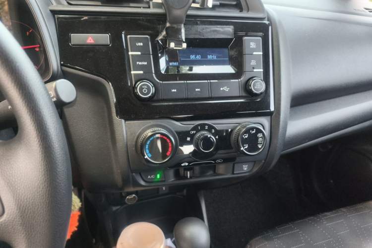 Used Honda Fit 2018 1.5L CVT Comfort Version Audio And AC Panel