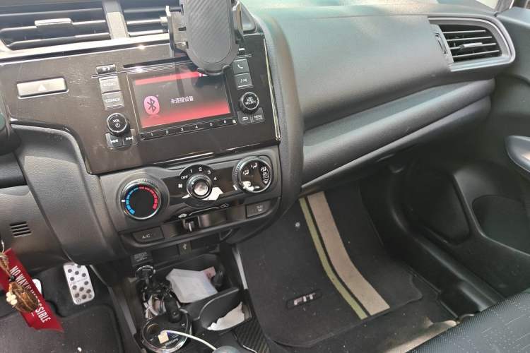 Used Honda Fit 2018 1.5L Manual Comfort Version Audio And AC Panel