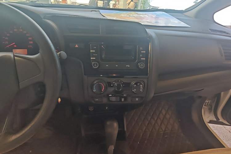 Used Honda Fit 2018 1.5L CVT Comfort Version Audio And AC Panel