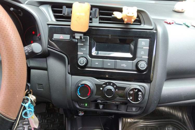Used Honda Fit 2018 1.5L CVT Comfort Version Audio And AC Panel