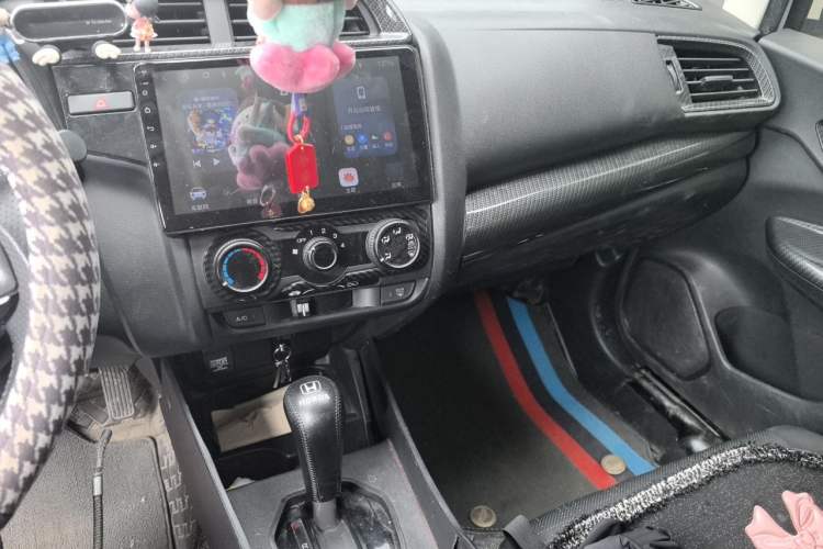 Used Honda Fit 2018 1.5L CVT Comfort Sunroof Version Audio And AC Panel