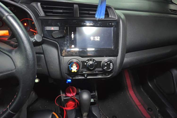 Used Honda Fit 2018 1.5L CVT Comfort Sunroof Version Audio And AC Panel