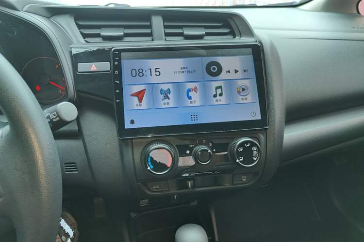 Used Honda Fit 2018 1.5L CVT Comfort Sunroof Version Audio And AC Panel